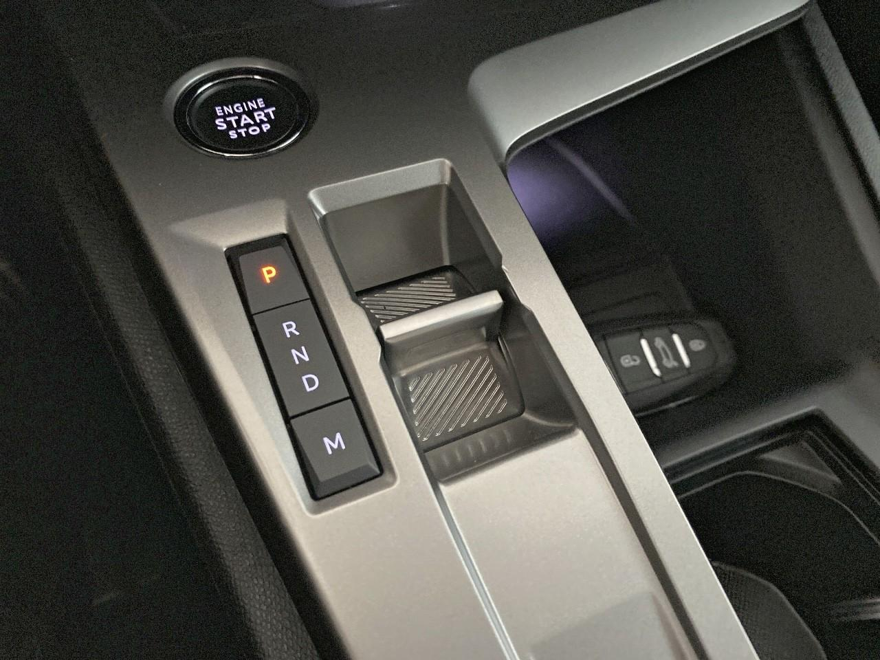 Peugeot 408 hybrid 145 e-dcs6 allure — photo 15