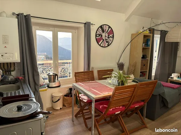 Loue appartement T3 jolie vue vercors
