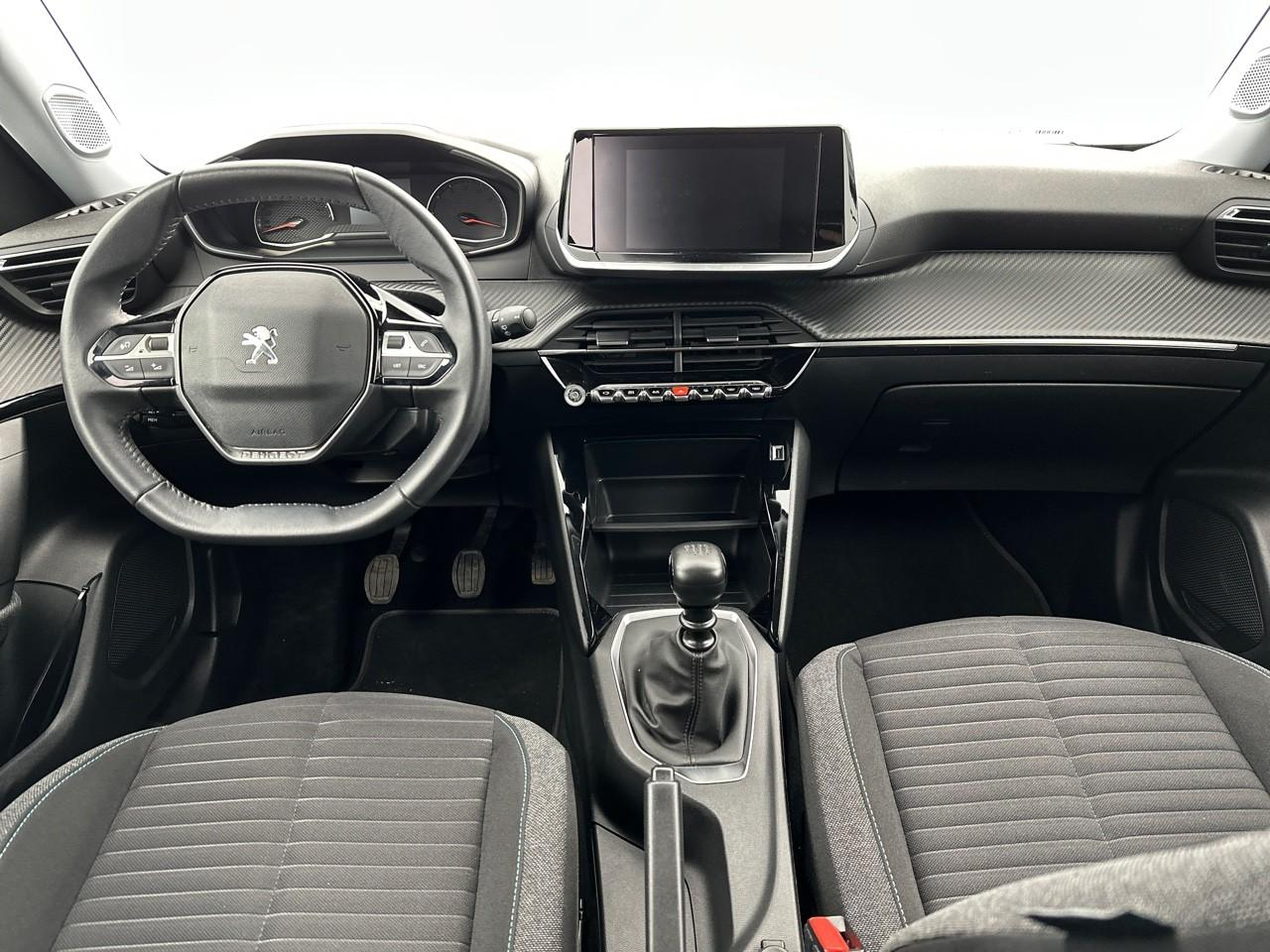 Peugeot 2008 puretech 130 s&s bvm6 style — photo 12