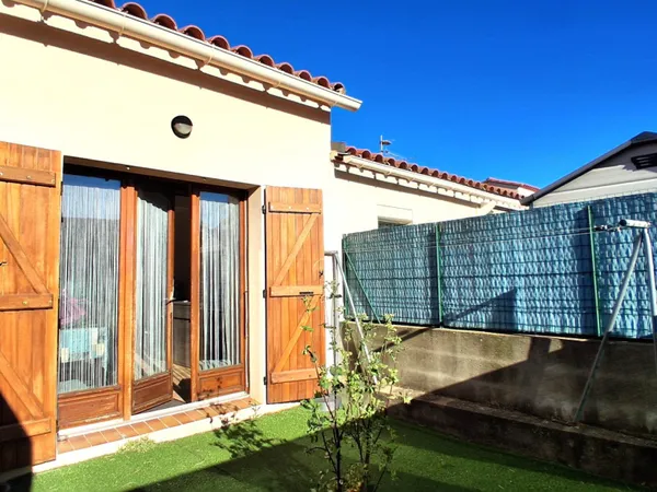 APPARTEMENT AVEC L'ESPRIT D'UNE PETITE MAISON