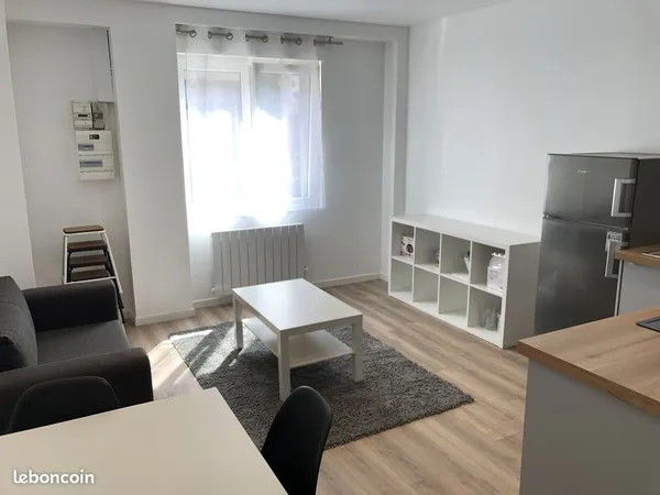Appartement T1 Bis / T2 Meublé (Chambre séparée, machine à laver...)