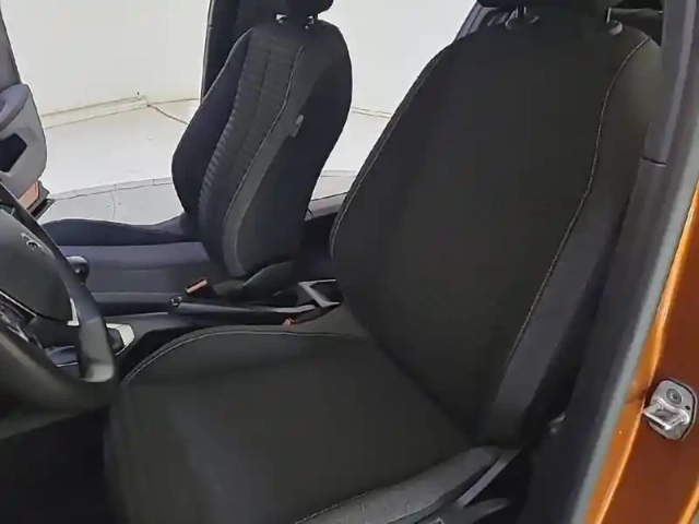 Peugeot 2008 puretech 100 s&amp;s bvm6 — photo 31