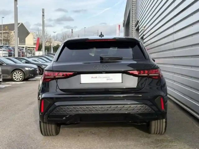 Audi A3 sportback 40 tfsi e 204ch phev s line s tronic 6 — photo 5