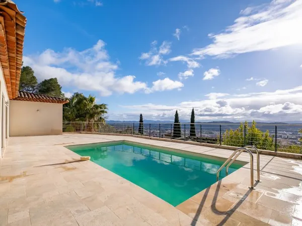 Maison 10 pièces 290 m²