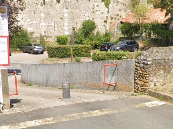 Place de parking au pied du centre ville