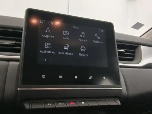 Renault Captur e-tech 145 - 21 business — photo 22
