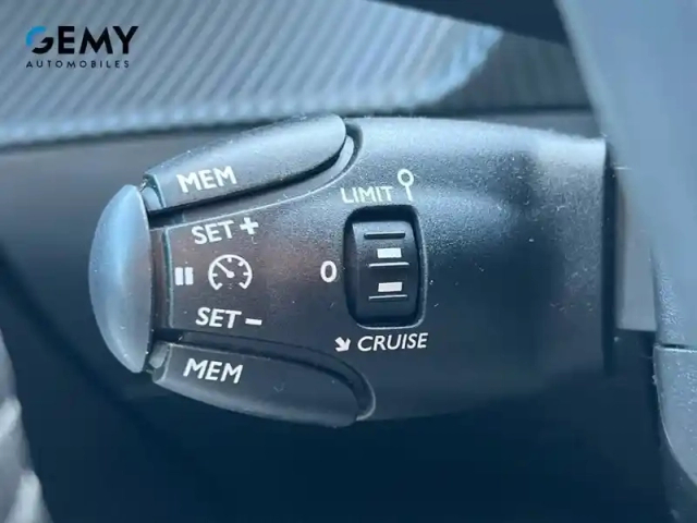 Peugeot 208 puretech 100 s&amp;s bvm6 — photo 52