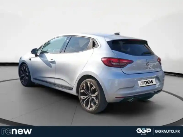 Renault Clio 1.3 tce 140ch lutecia -21n — photo 3