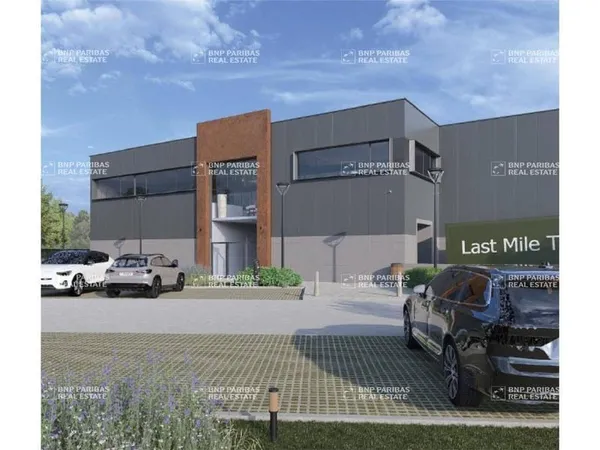 Local d'activité 1367 m²