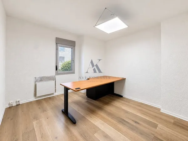 VILLEURBANNE BUREAU DE 12 M2