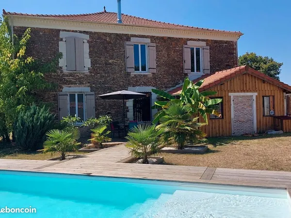 Maison 7 pièces 360 m²