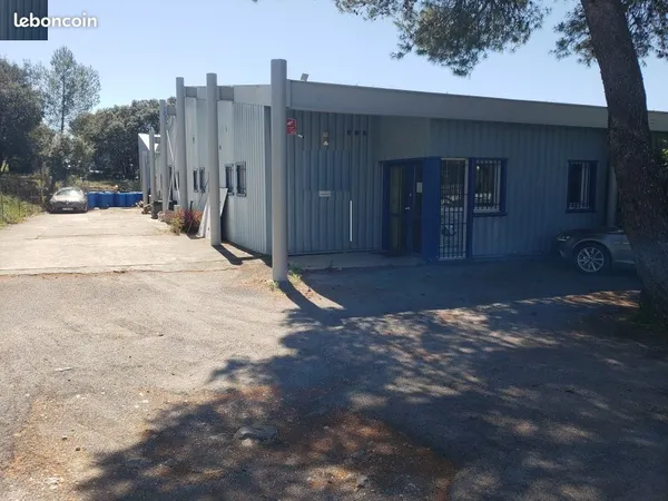 LOCAL D'ACTIVITE 430m²