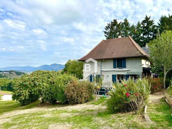 SAINT-BÉRON MAISON DAUPHINOISE EN PISÉ AVEC VUE MONTAGNE E