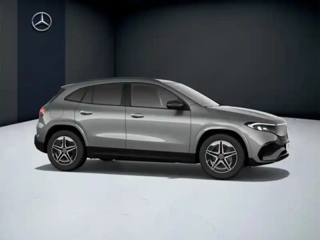 Mercedes Eqa 250+ amg line — photo 16