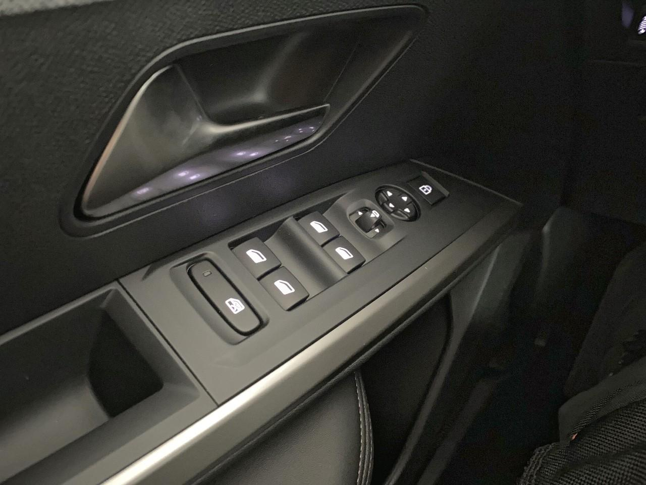 Peugeot 5008 hybrid 145 ch e-dcs6 allure — photo 20