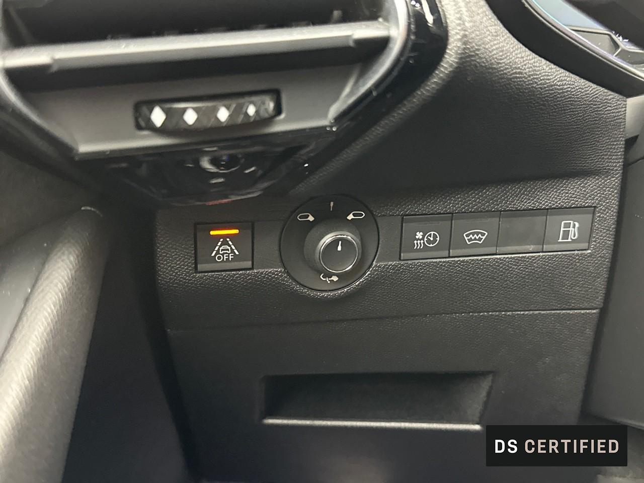 Ds Ds 7 crossback crossback hybride e-tense 300 eat8 4x4 performance — photo 17