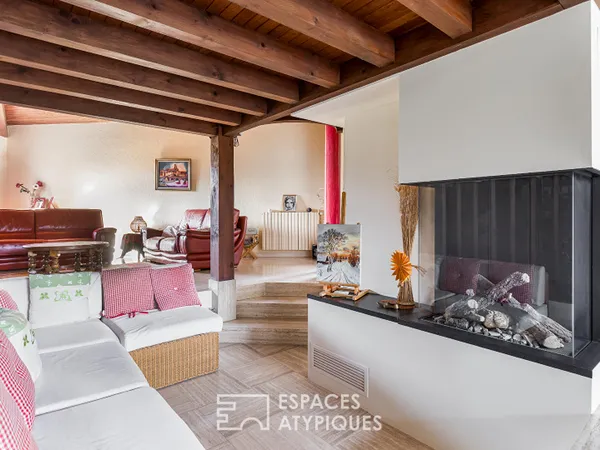 Maison aux volumes contemporains proche centre historique