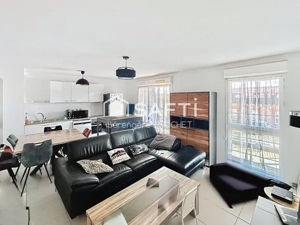 Appartement t3 avec parking et terrasse