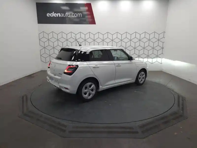 Suzuki Swift 1.2 dualjet hybrid — photo 29
