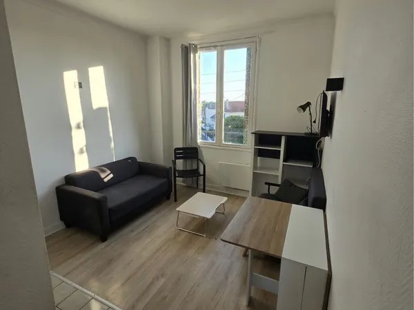À Louer F2 meublé