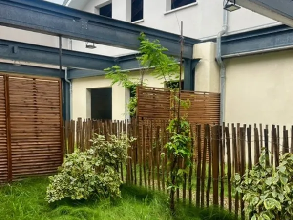 BORDEAUX TONDU APPARTEMENT RENOVÉ CALME AVEC JARDINS PRIVATIFS