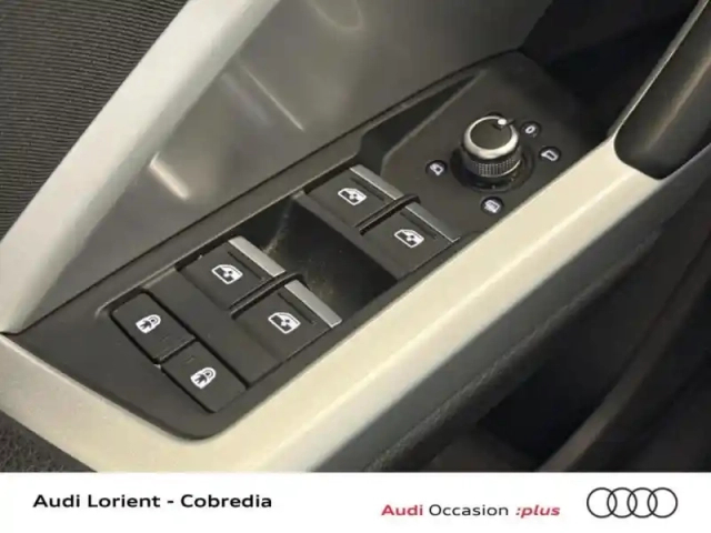 Audi Q3 35 tdi 150ch business line — photo 11