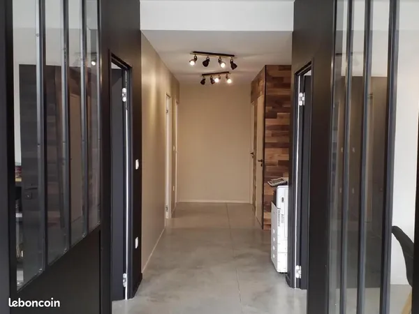 Bureaux 500 m²
