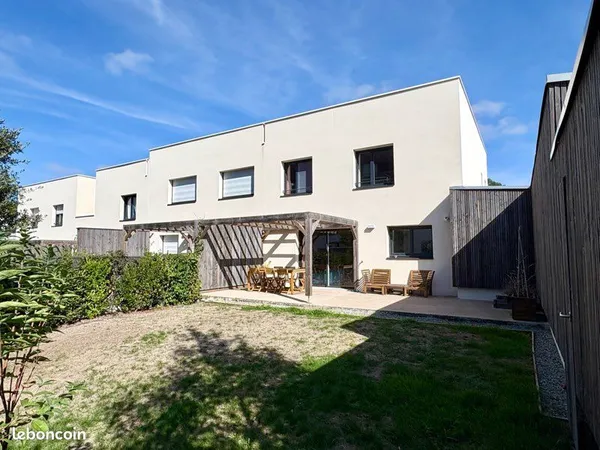 Maison 6 pièces - 113 m² - 4 chambres - Jardin - Orgères