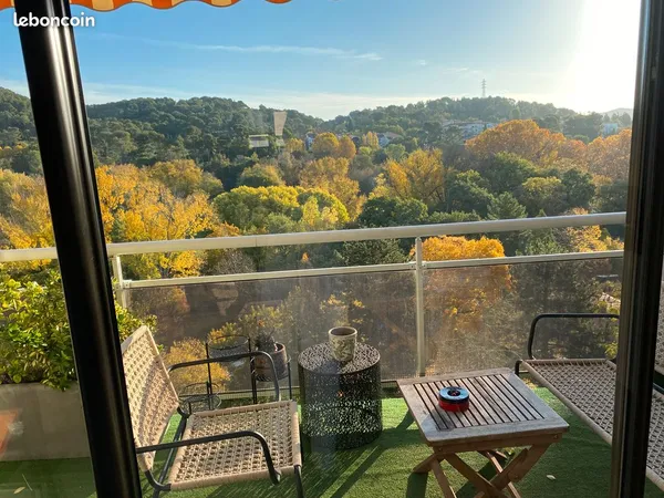 Vend bel appartement de 91m2 en dernier étage