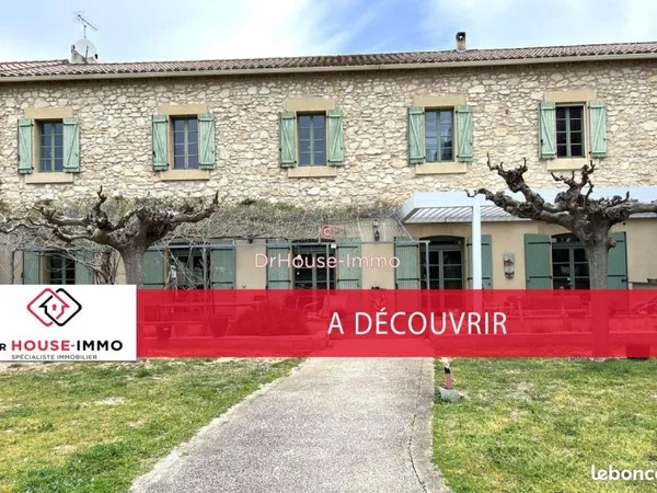 Maison 7 pièces 300 m²