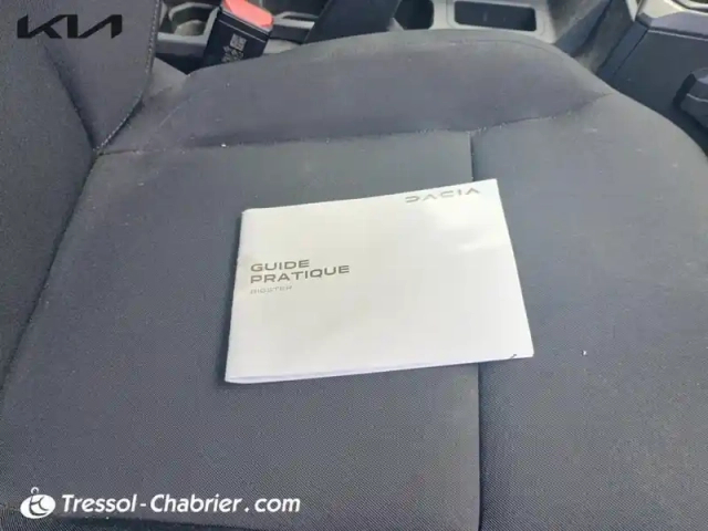 Dacia Bigster mild hybrid 140 essential — photo 16