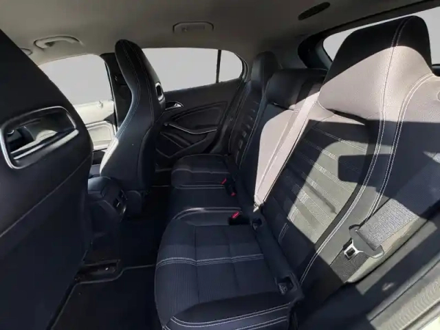 Mercedes Gla 200 7-g dct — photo 14