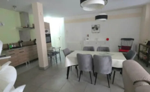Superbe appartement de standing de plain pied ( 83.5 m2) avec balcon