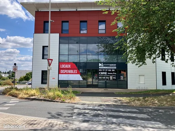 Local bureaux 500 m²