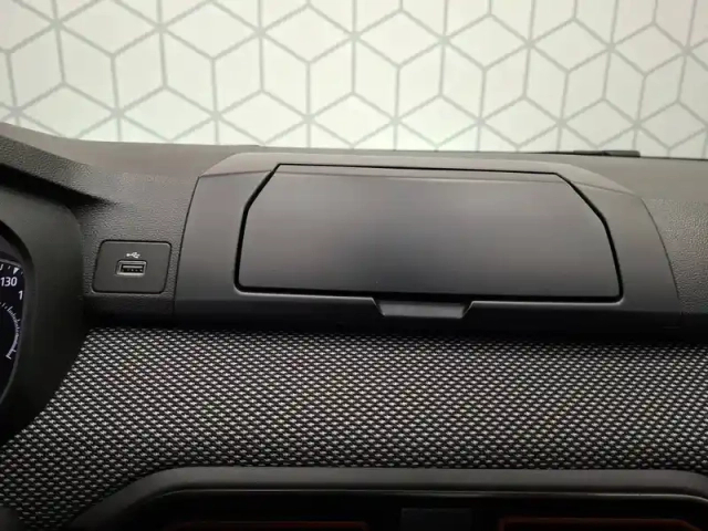 Dacia Sandero tce 90 - 22 — photo 36