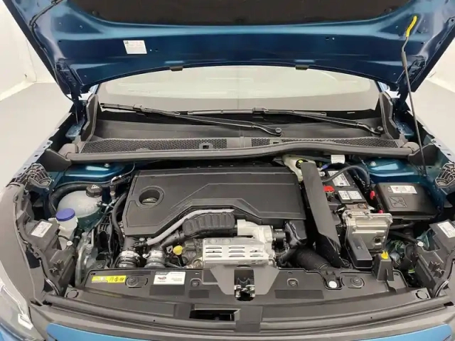 Peugeot 2008 hybrid 145 e-dcs6 — photo 85