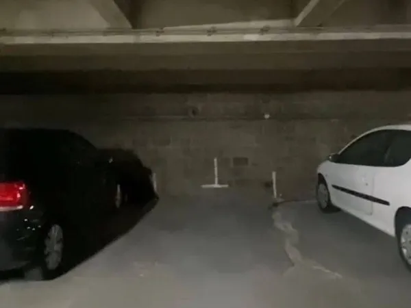 Parking 13 m²