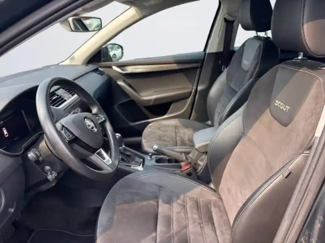Skoda Octavia combi 2.0 tdi 184 ch scr fap dsg7 4x4 — photo 9