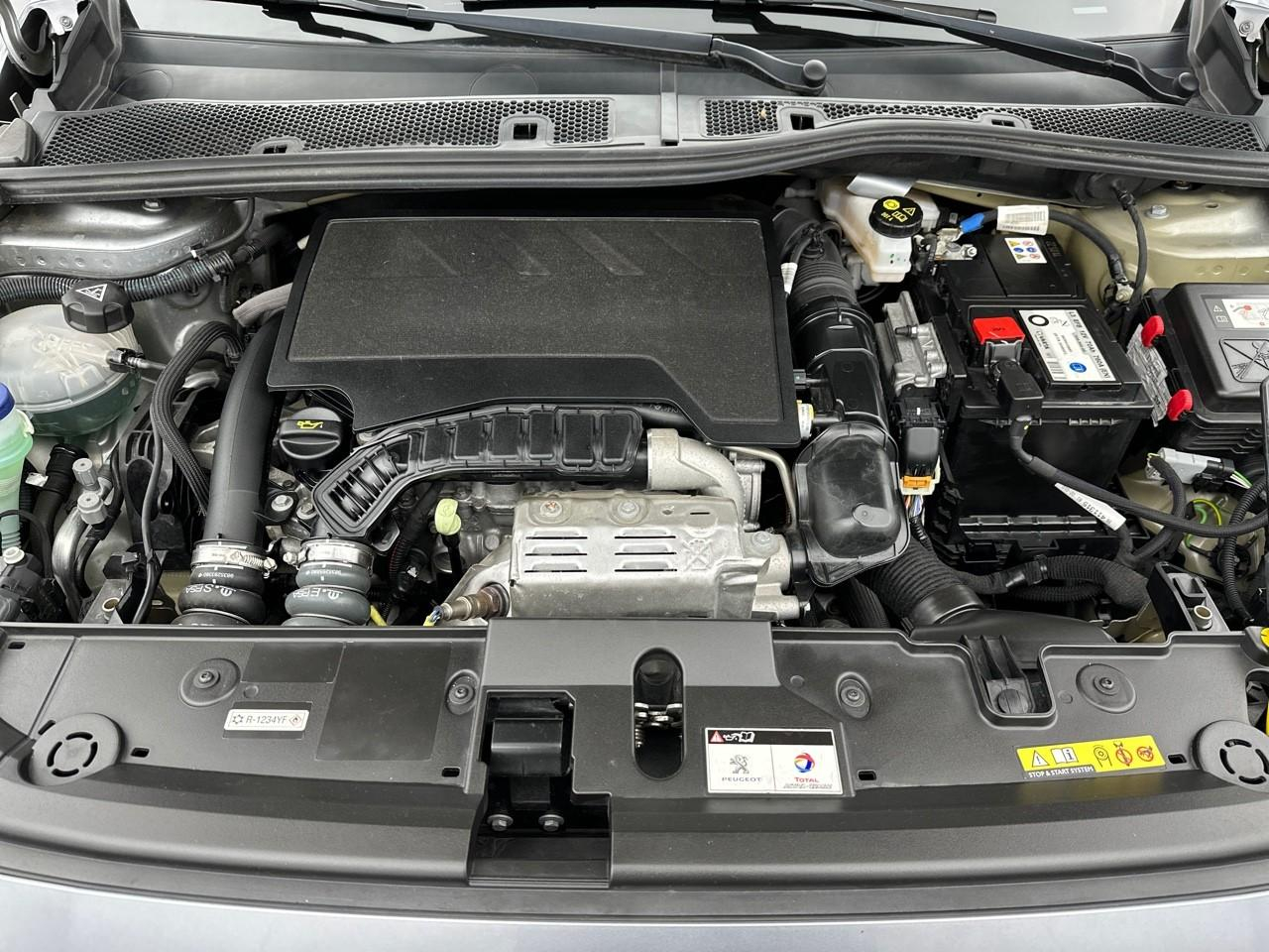 Peugeot 208 puretech 100 s&s bvm6 style — photo 13