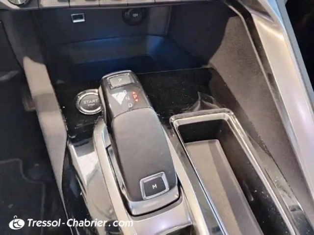 Peugeot 3008 1.2 puretech 130ch s&amp;s eat6 allure — photo 5