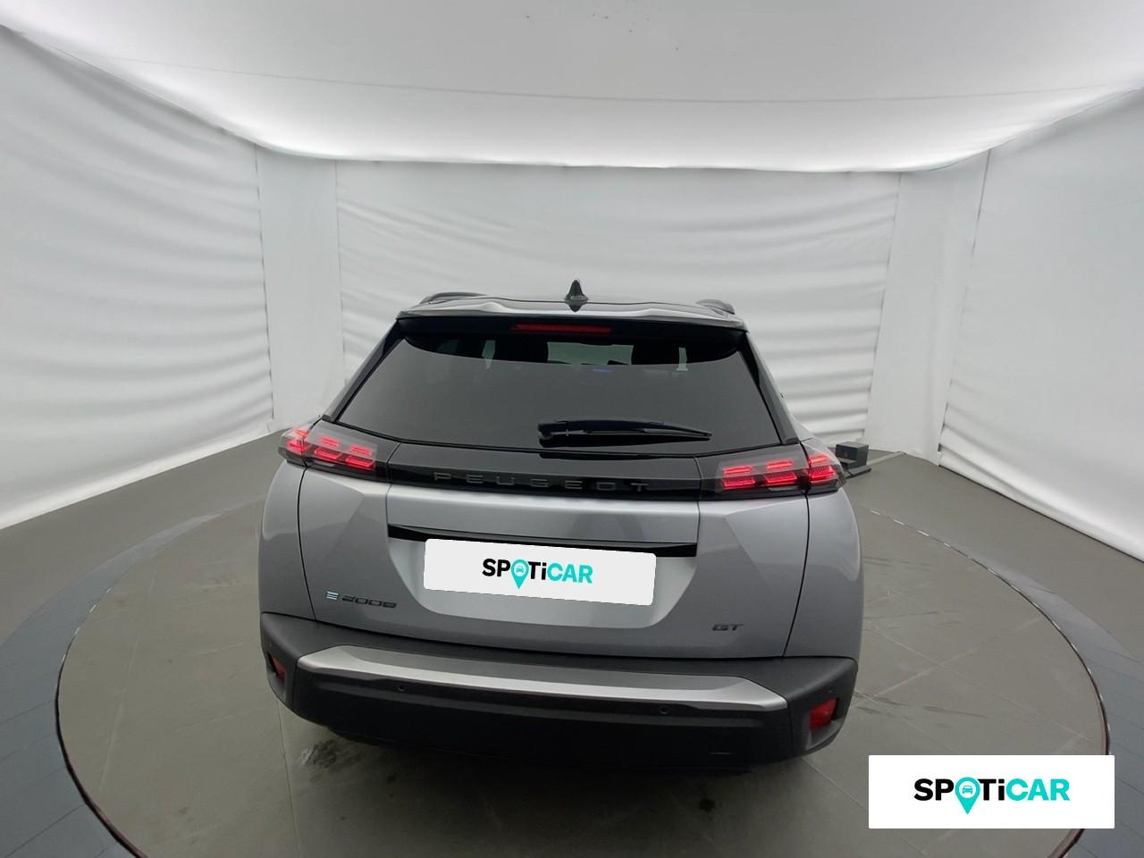 Peugeot 2008 e-2008 156ch 54 kwh gt — photo 5