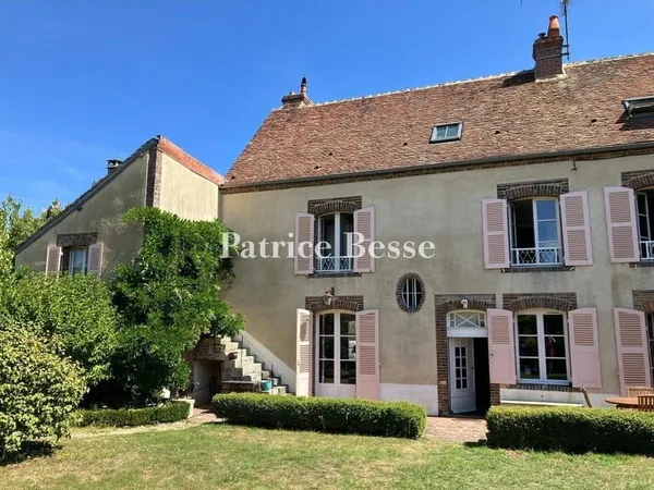Demeure 9 pièces 250 m²