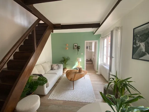 Location d'un charmant duplex entièrement meublé, 52 m² Carrez, 63 m² au sol - Lyon 6e