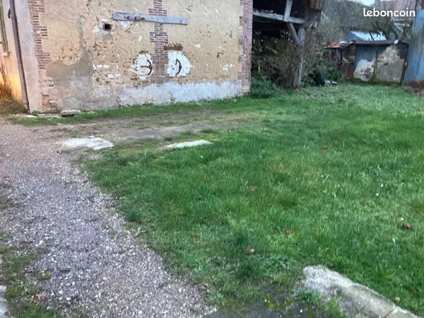 Terrain à bâtir avec eau et électricité