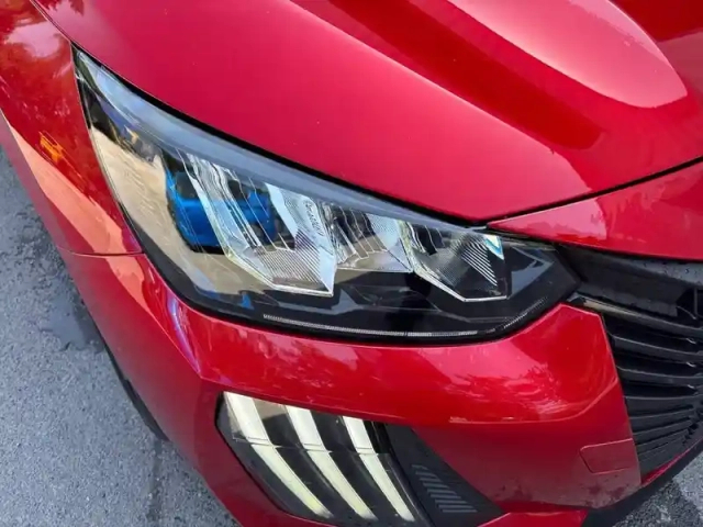 Peugeot 208 puretech 100 s&amp;s bvm6 — photo 16