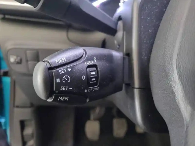 Citroën C3 bluehdi 100 s&amp;s bvm6 — photo 82