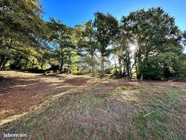 Terrain 2400 m² Barbazan-Debat