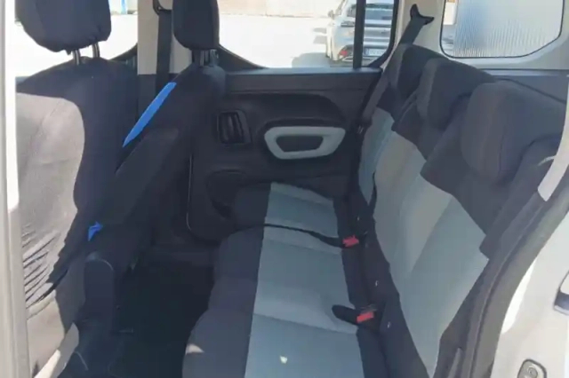 Citroën Berlingo taille m puretech 110 s&amp;s bvm6 — photo 11