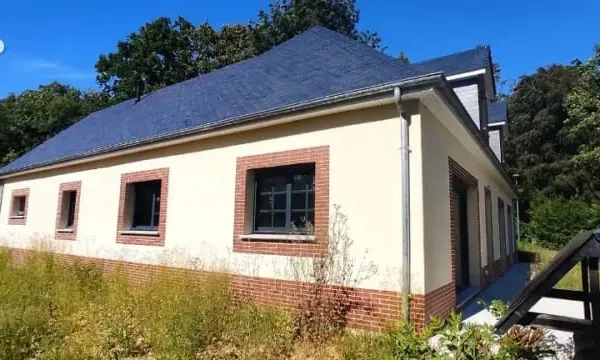 Terrain 700 m²