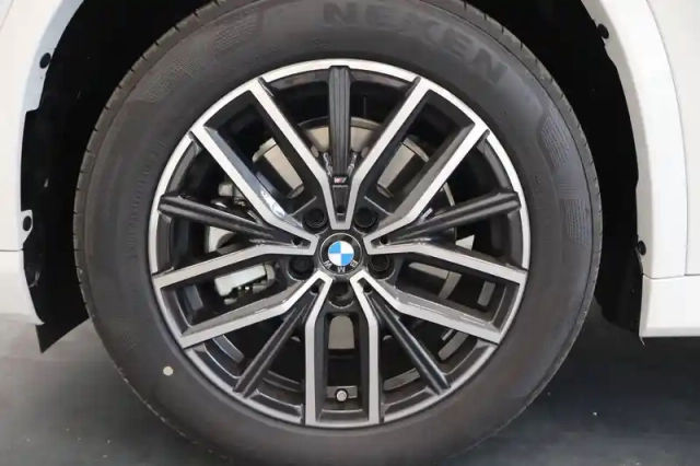 Bmw X1 xdrive 25e 245ch dkg7 — photo 6